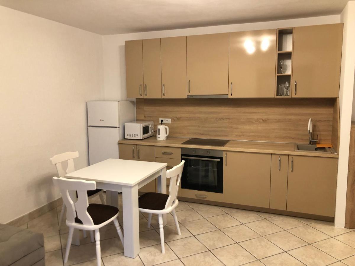 Apartmani Lime Petrovac Екстер'єр фото