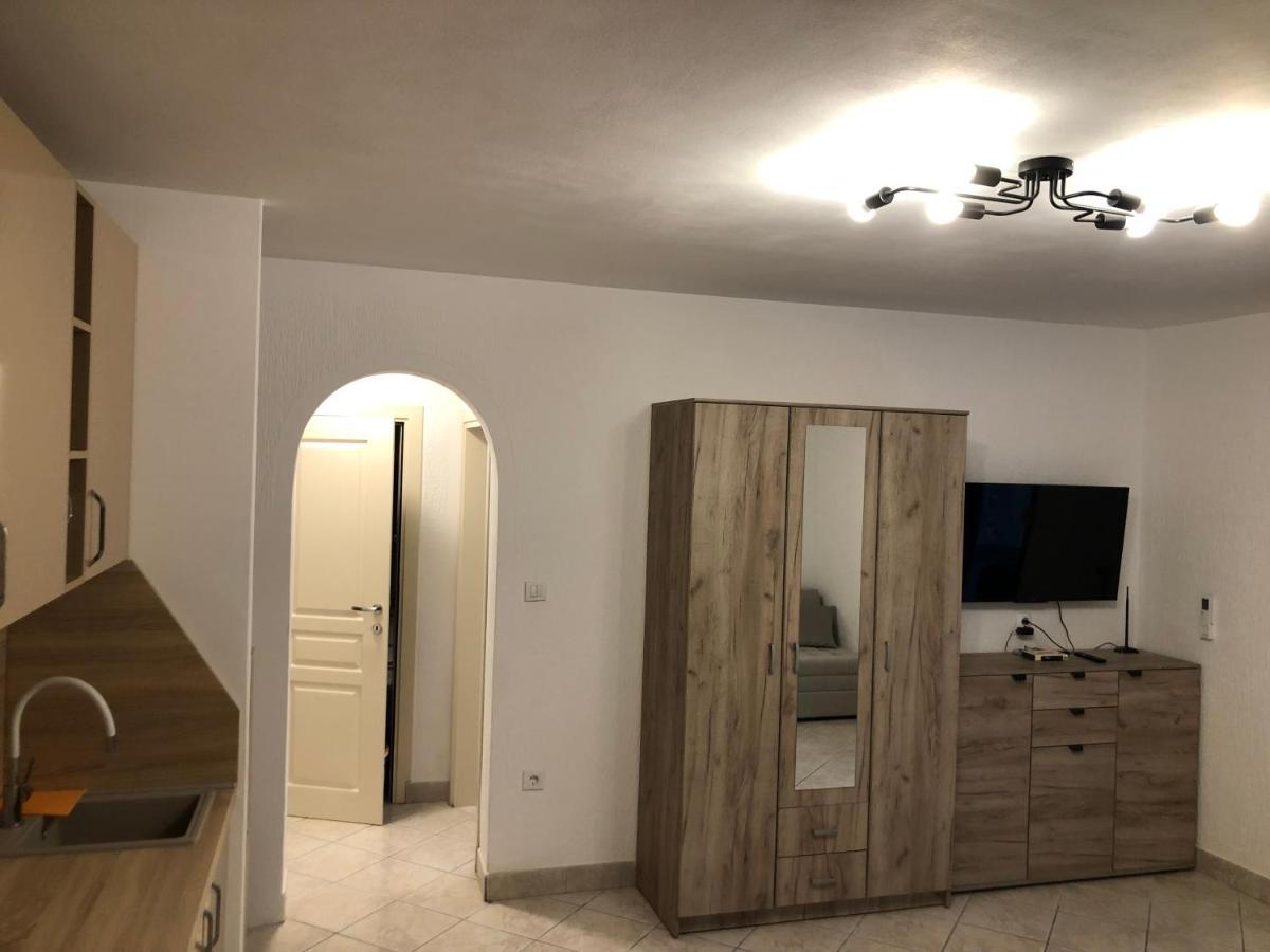 Apartmani Lime Petrovac Екстер'єр фото