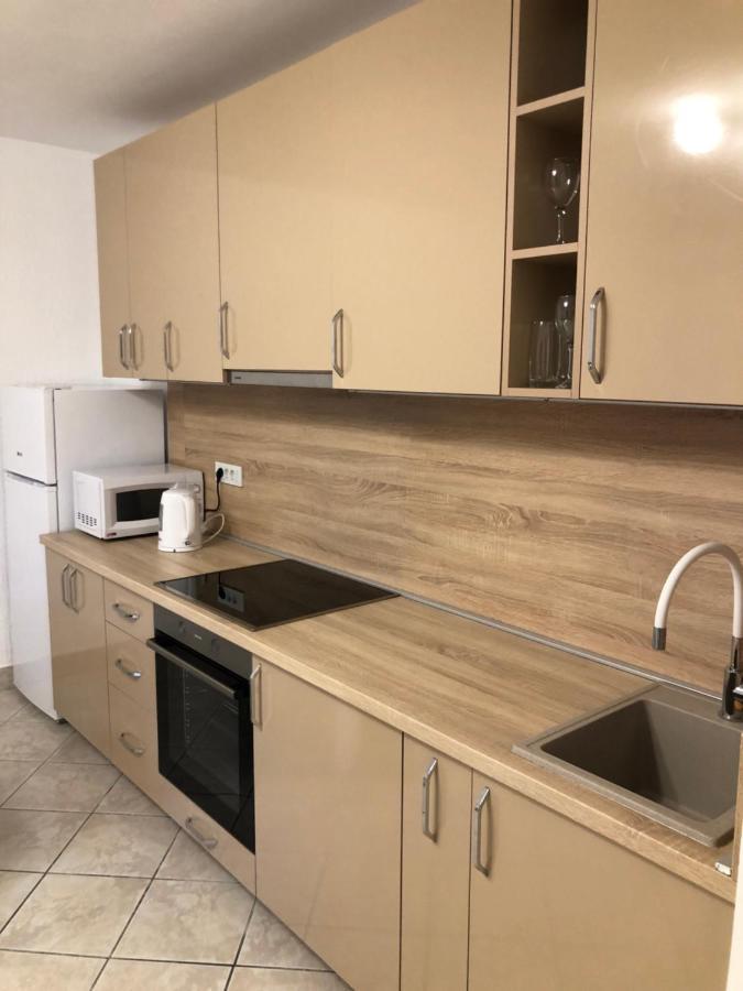 Apartmani Lime Petrovac Екстер'єр фото