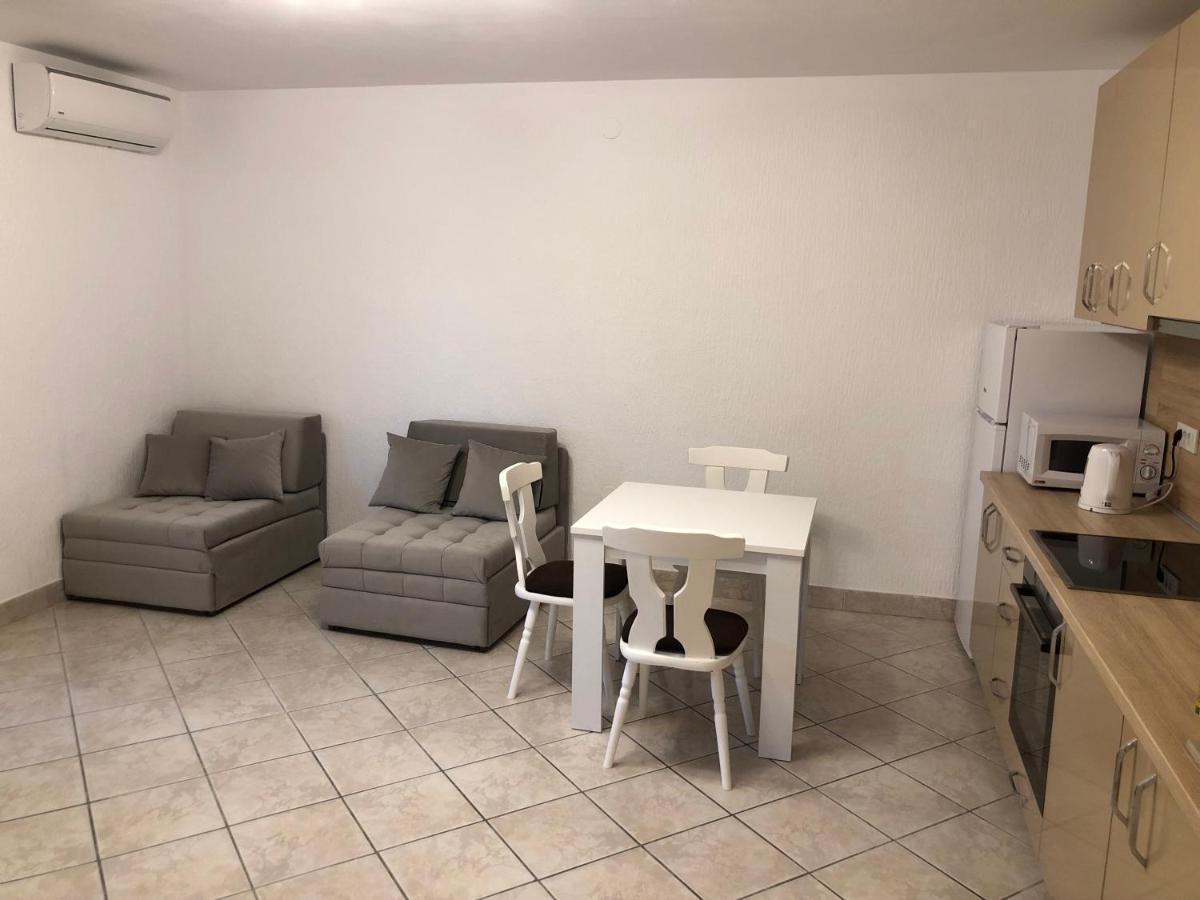 Apartmani Lime Petrovac Екстер'єр фото