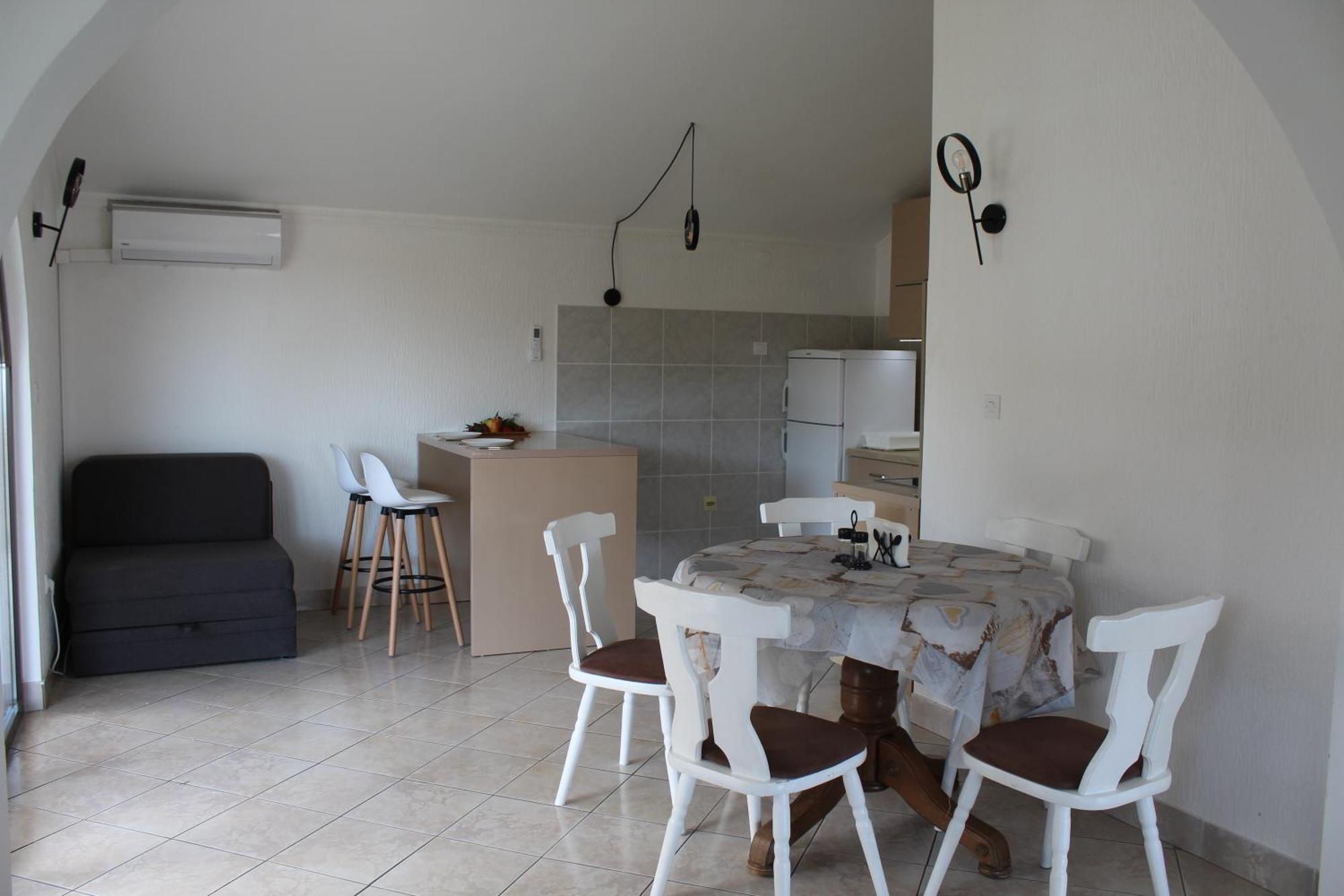 Apartmani Lime Petrovac Екстер'єр фото