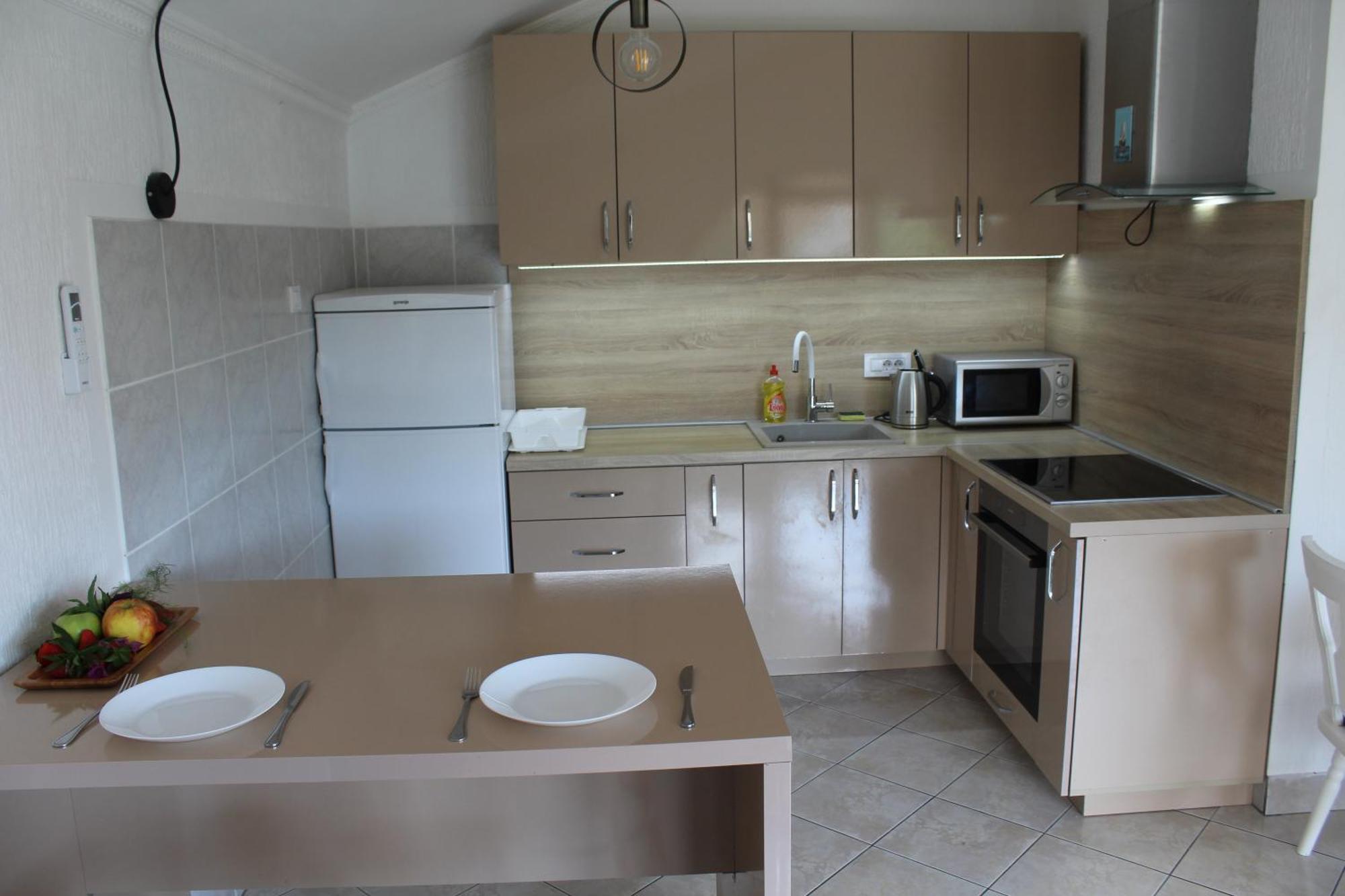 Apartmani Lime Petrovac Екстер'єр фото